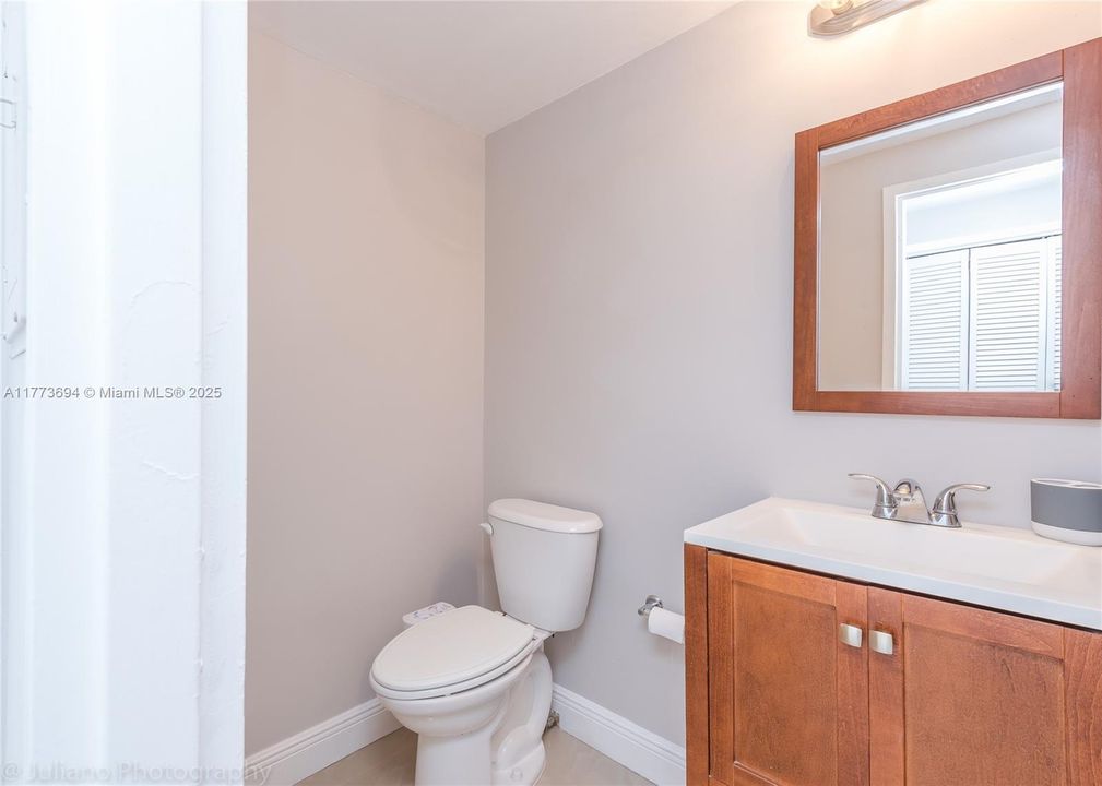 В аренду: $3,000 (1 спален, 1 ванн, 790 Квадратных фут)