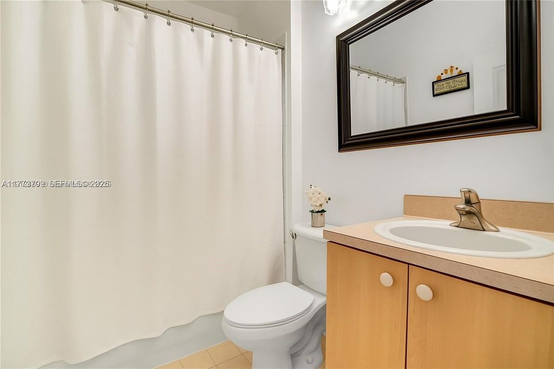 En Venta: $649,000 (3 camas, 2 baños, 1691 Pies cuadrados)