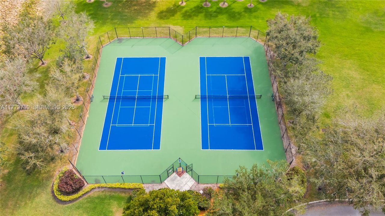 En Venta: $649,000 (3 camas, 2 baños, 1691 Pies cuadrados)