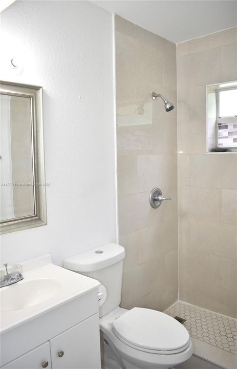 Recently Rented: $1,600 (2 beds, 1 baths, 700 Square Feet)