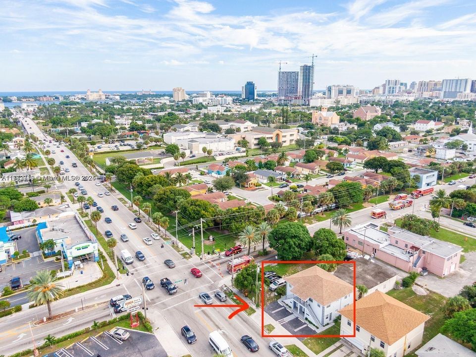 Recently Rented: $1,600 (2 beds, 1 baths, 700 Square Feet)