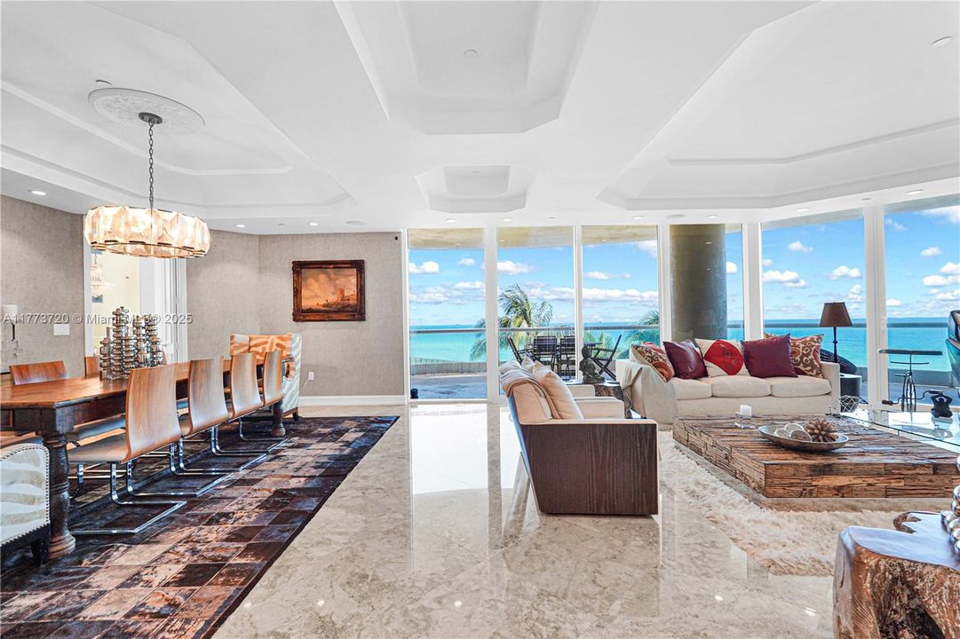 最近租的: $21,950 (4 贝兹, 4 浴室, 3750 平方英尺)