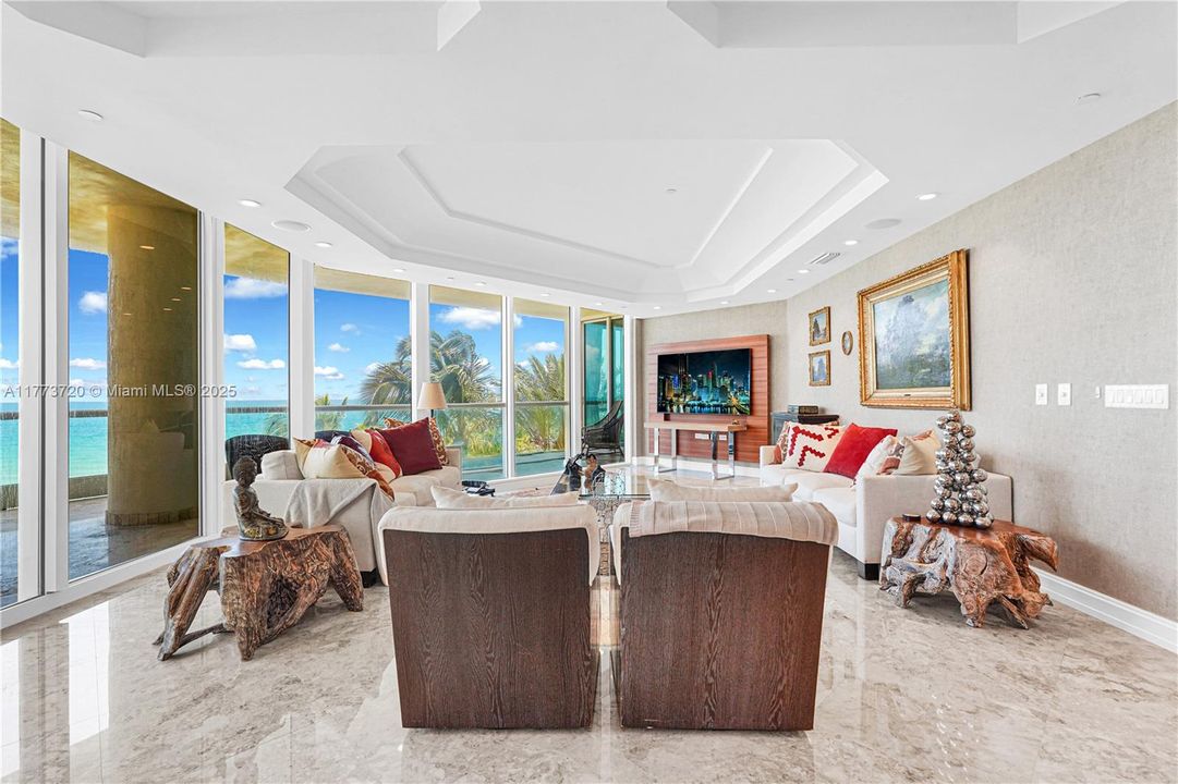 最近租的: $21,950 (4 贝兹, 4 浴室, 3750 平方英尺)