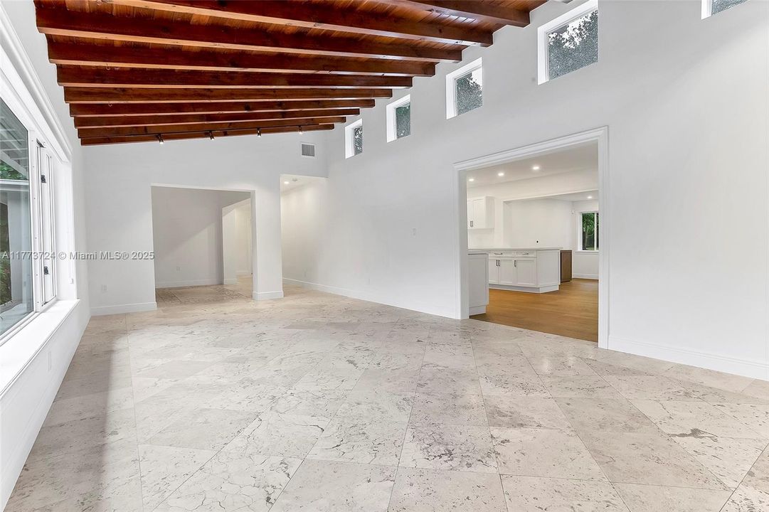 Recently Rented: $6,700 (3 beds, 2 baths, 2172 Square Feet)