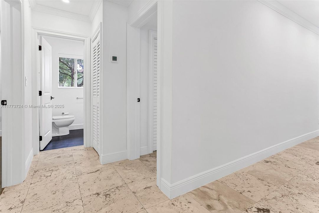 Recently Rented: $6,700 (3 beds, 2 baths, 2172 Square Feet)