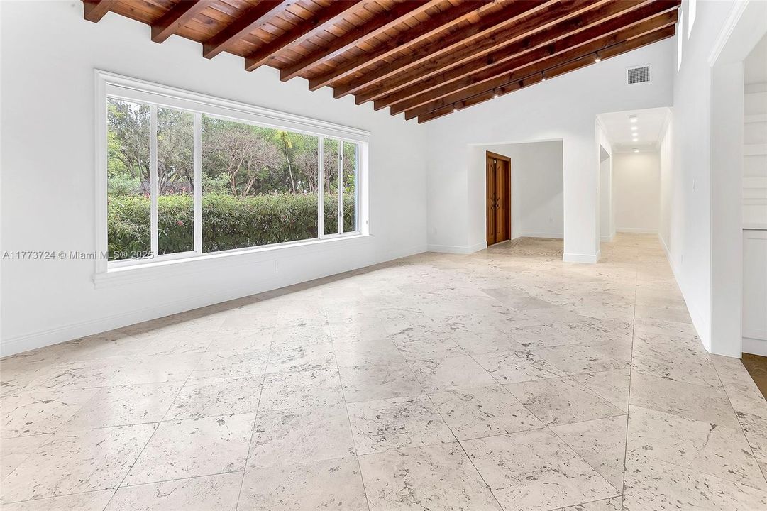 Recently Rented: $6,700 (3 beds, 2 baths, 2172 Square Feet)