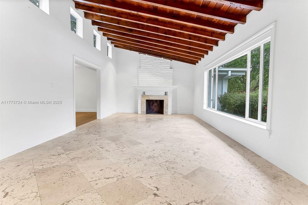 Recently Rented: $6,700 (3 beds, 2 baths, 2172 Square Feet)