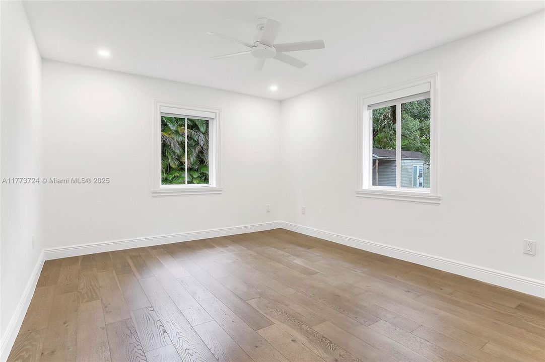 Recently Rented: $6,700 (3 beds, 2 baths, 2172 Square Feet)