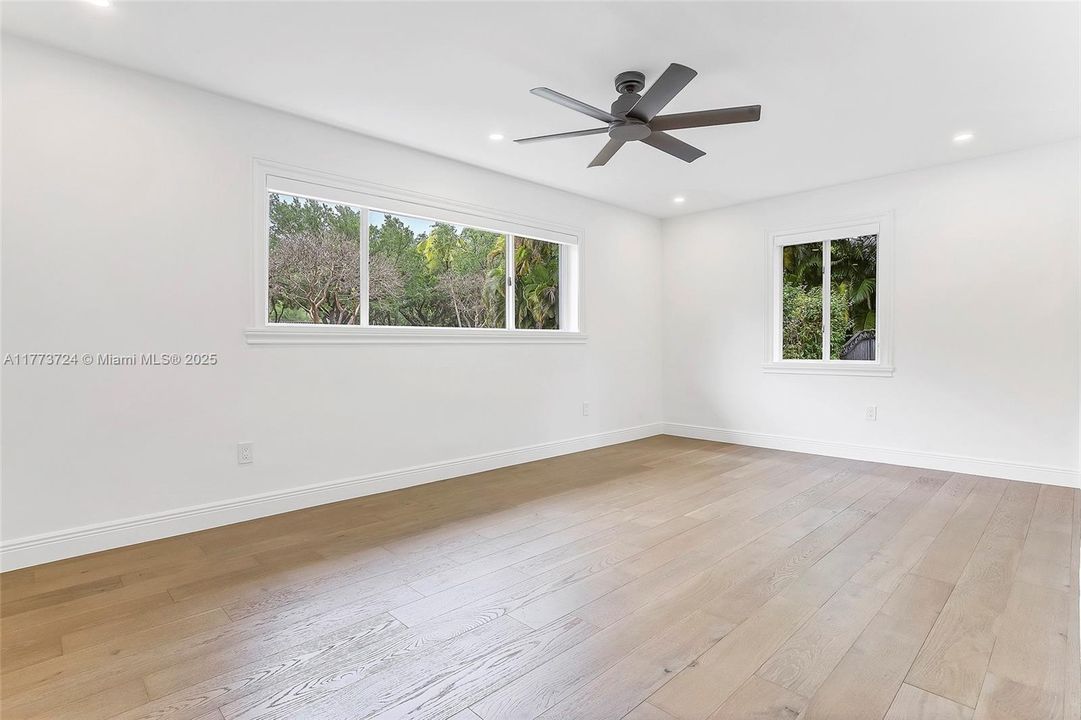 Recently Rented: $6,700 (3 beds, 2 baths, 2172 Square Feet)