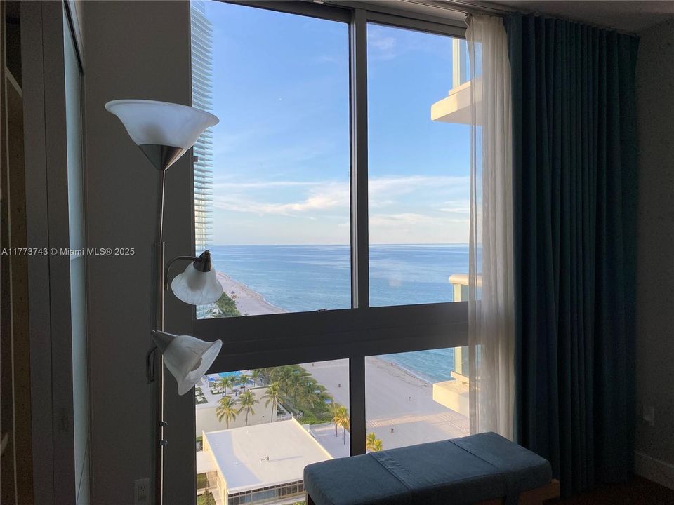 Recently Sold: $628,900 (1 beds, 1 baths, 688 Square Feet)