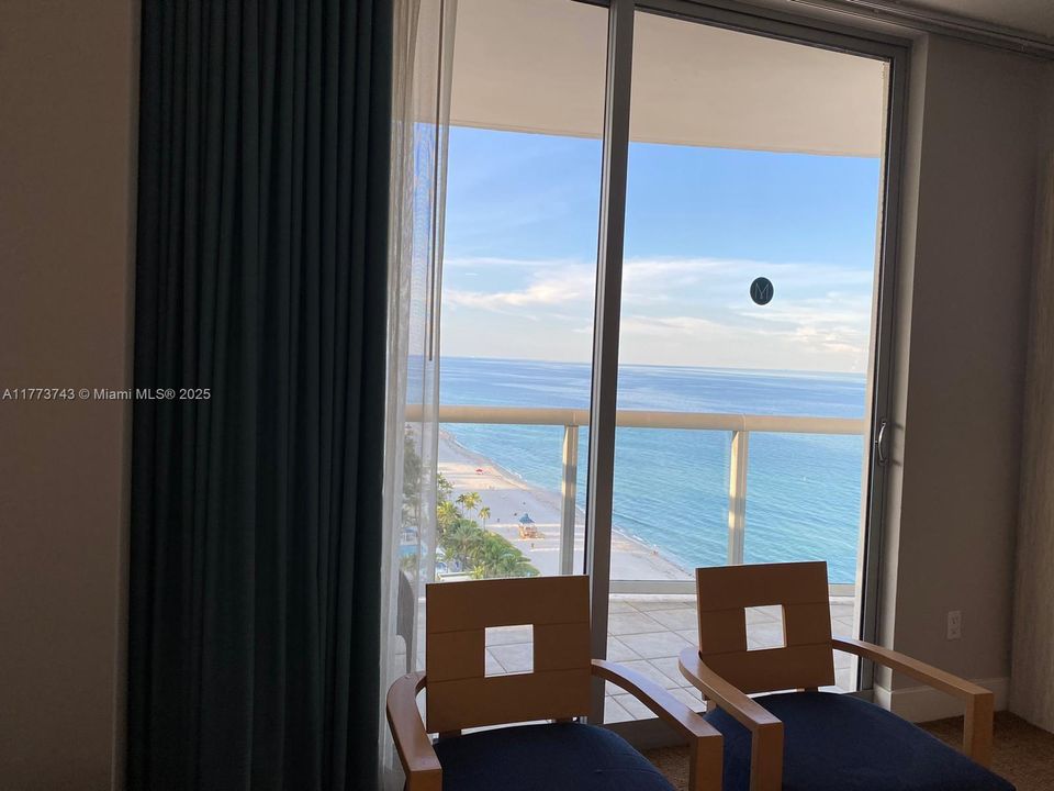 Recently Sold: $628,900 (1 beds, 1 baths, 688 Square Feet)