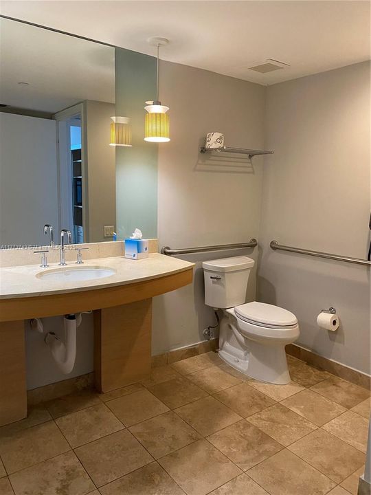 Recently Sold: $628,900 (1 beds, 1 baths, 688 Square Feet)