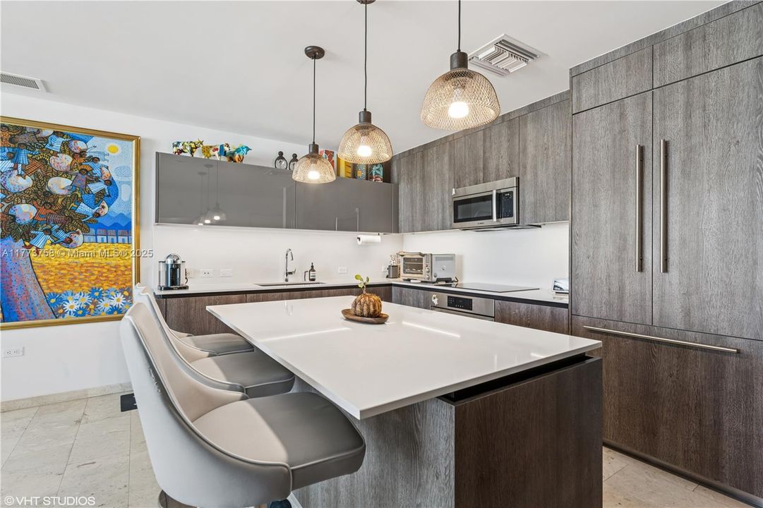 最近租的: $6,150 (2 贝兹, 2 浴室, 1383 平方英尺)