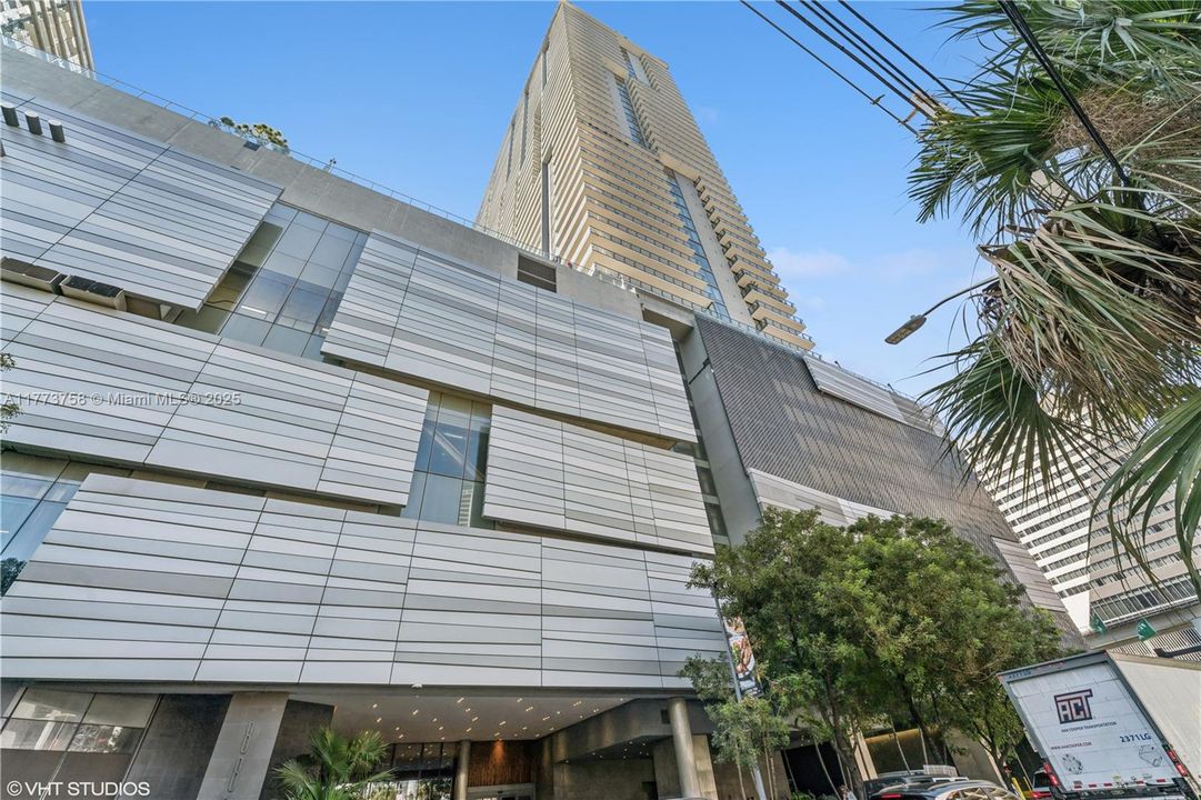 最近租的: $6,150 (2 贝兹, 2 浴室, 1383 平方英尺)