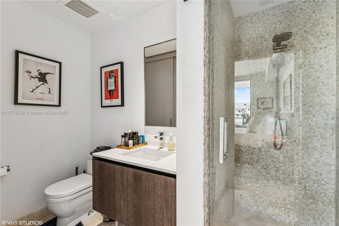 最近租的: $6,150 (2 贝兹, 2 浴室, 1383 平方英尺)