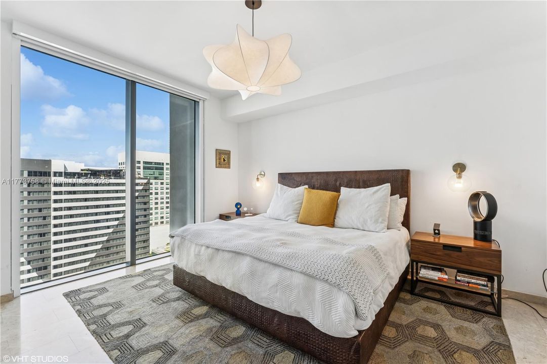 最近租的: $6,150 (2 贝兹, 2 浴室, 1383 平方英尺)