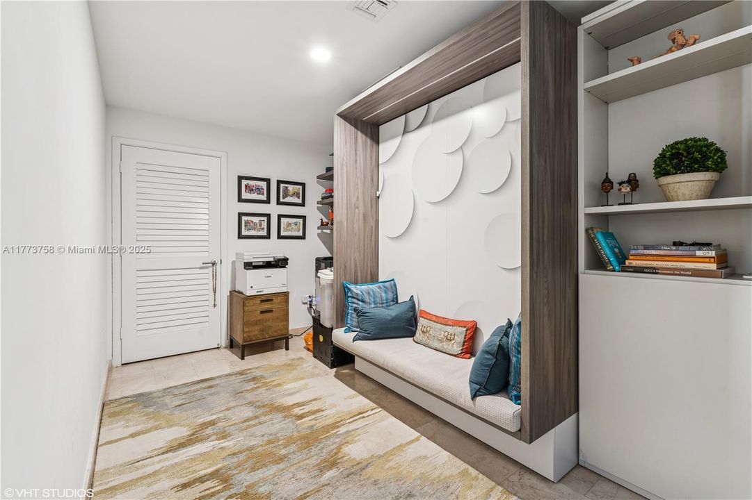 最近租的: $6,150 (2 贝兹, 2 浴室, 1383 平方英尺)