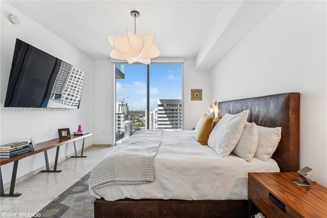 最近租的: $6,150 (2 贝兹, 2 浴室, 1383 平方英尺)