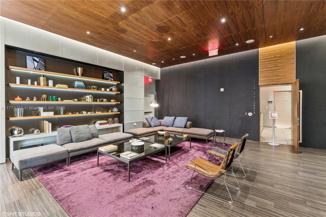 最近租的: $6,150 (2 贝兹, 2 浴室, 1383 平方英尺)