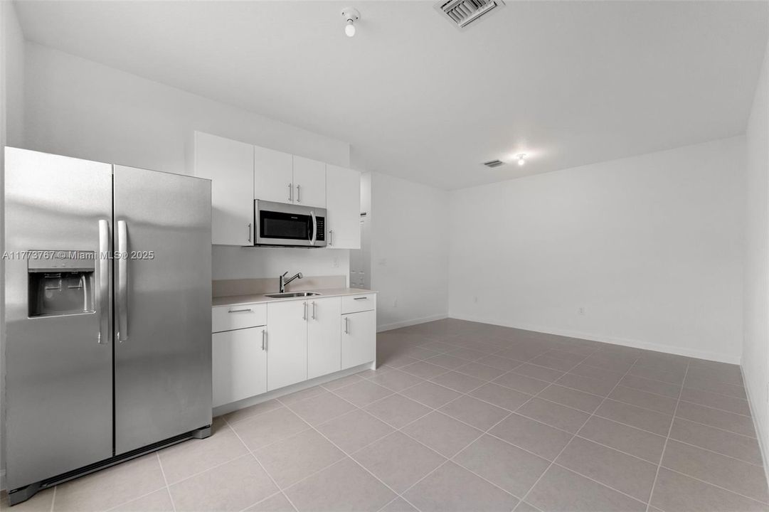 Active With Contract: $4,600 (5 beds, 3 baths, 3105 Square Feet)