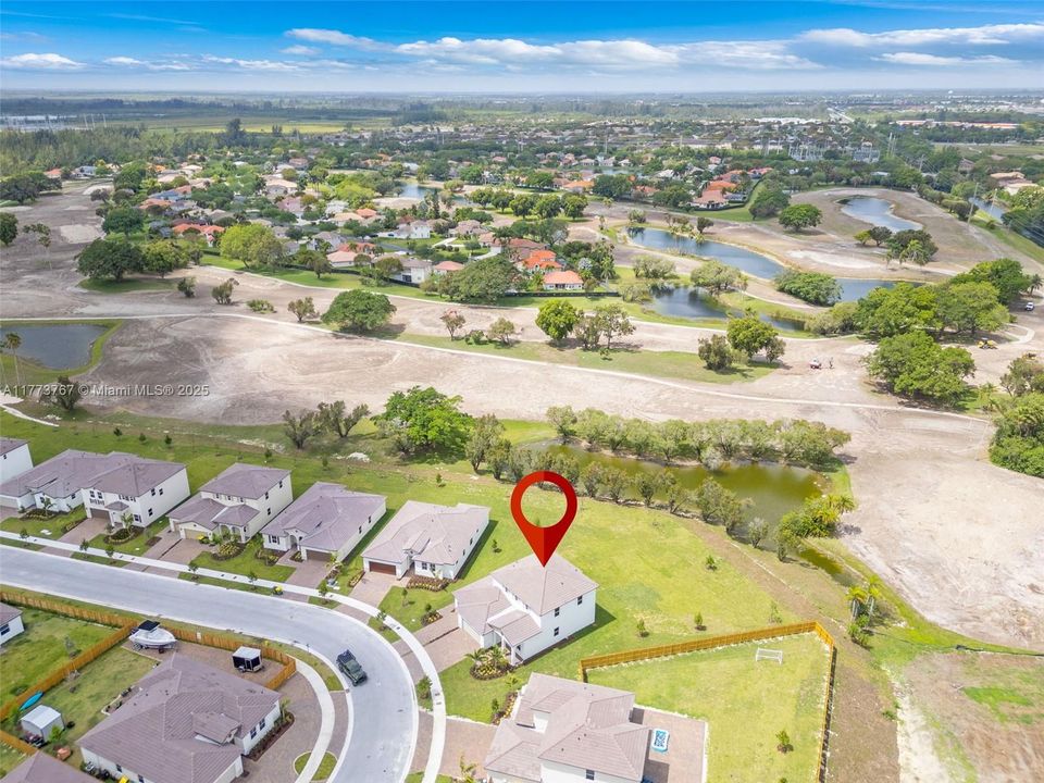 Active With Contract: $4,600 (5 beds, 3 baths, 3105 Square Feet)