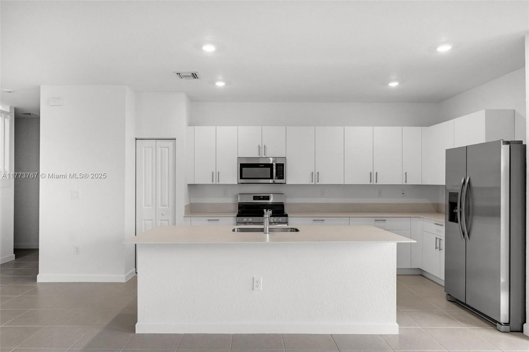 Active With Contract: $4,600 (5 beds, 3 baths, 3105 Square Feet)