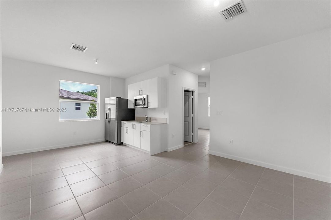 Active With Contract: $4,600 (5 beds, 3 baths, 3105 Square Feet)