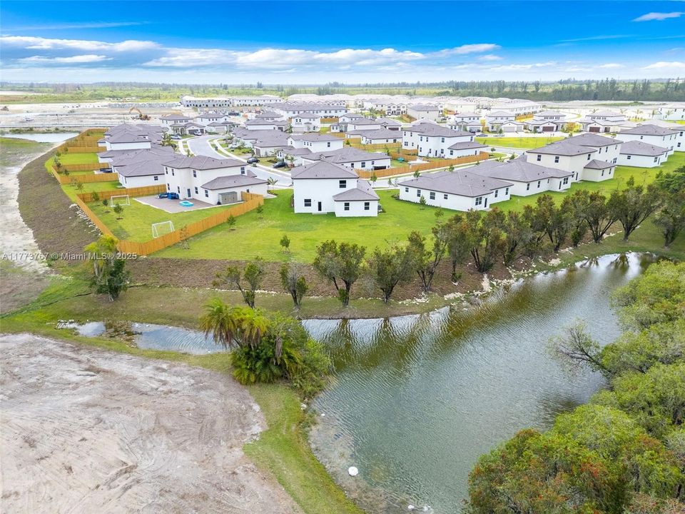 Active With Contract: $4,600 (5 beds, 3 baths, 3105 Square Feet)