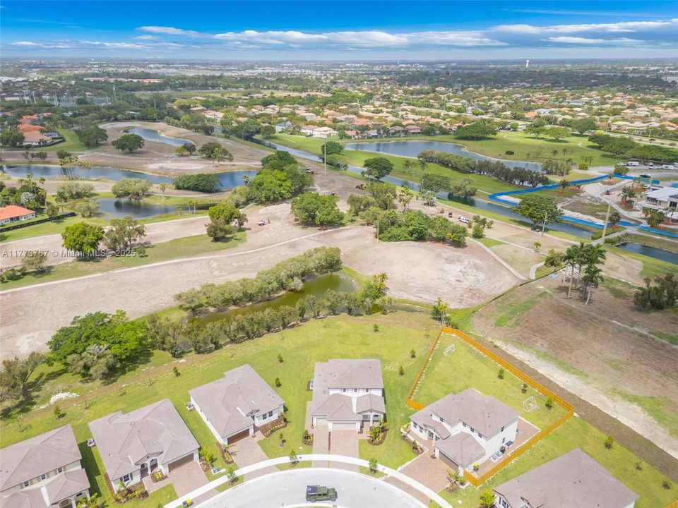 Active With Contract: $4,600 (5 beds, 3 baths, 3105 Square Feet)