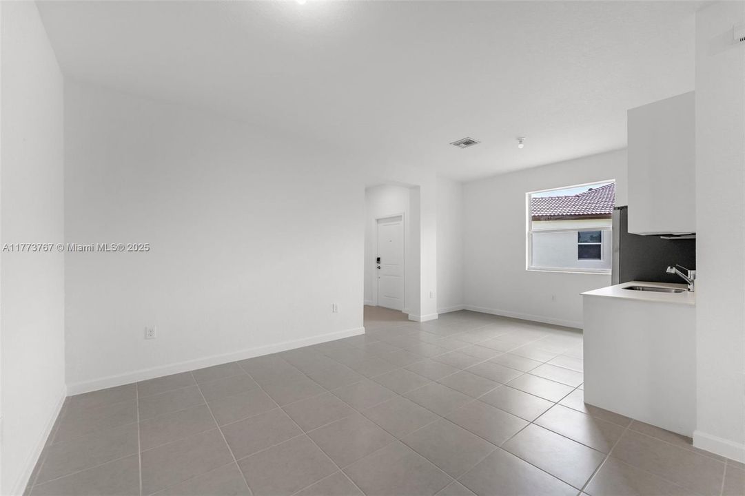 Active With Contract: $4,600 (5 beds, 3 baths, 3105 Square Feet)