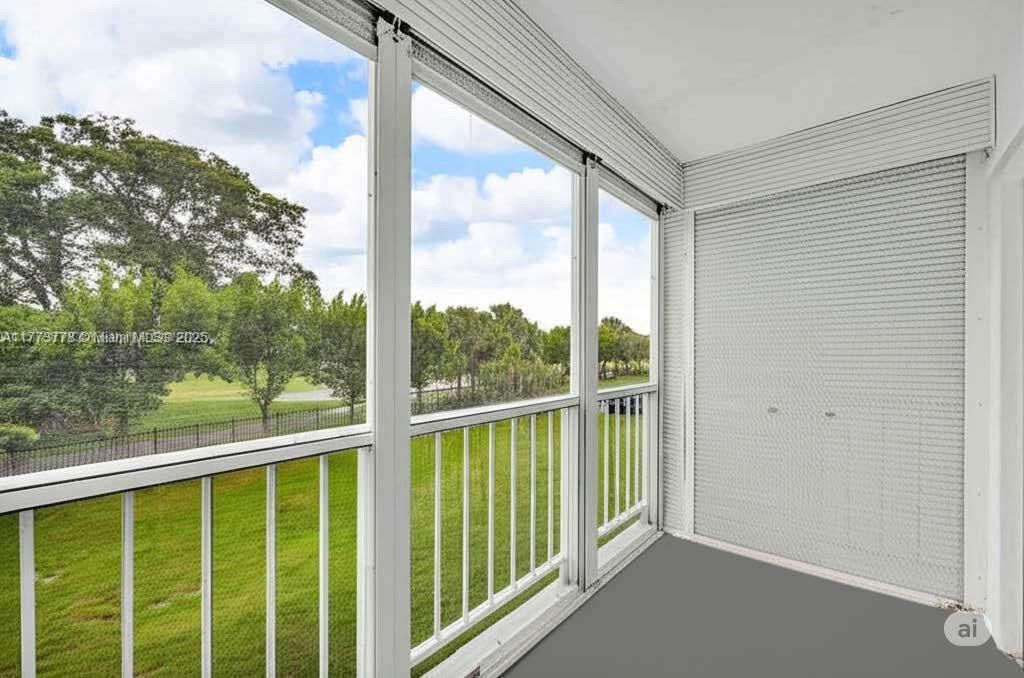 For Sale: $124,900 (1 beds, 1 baths, 672 Square Feet)