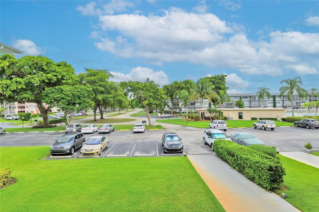 For Sale: $124,900 (1 beds, 1 baths, 672 Square Feet)