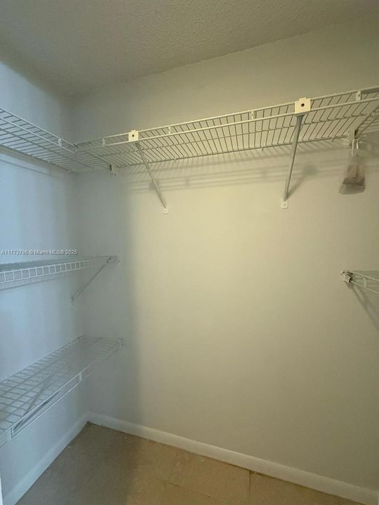 最近租的: $2,100 (2 贝兹, 2 浴室, 1099 平方英尺)