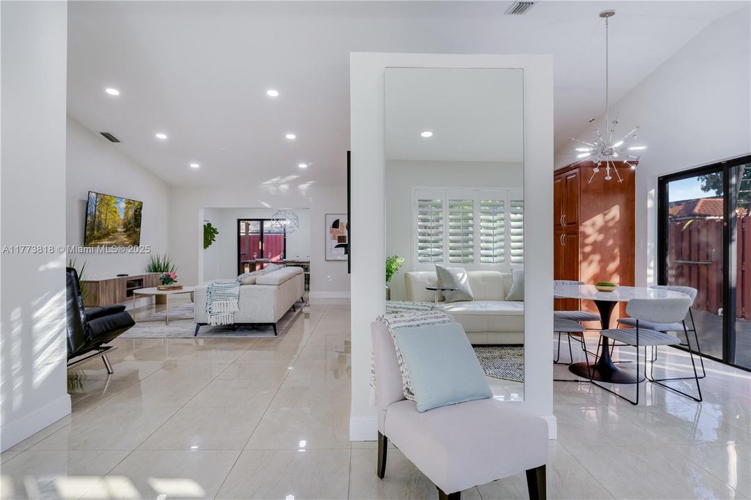 For Rent: $6,900 (4 beds, 2 baths, 2073 Square Feet)