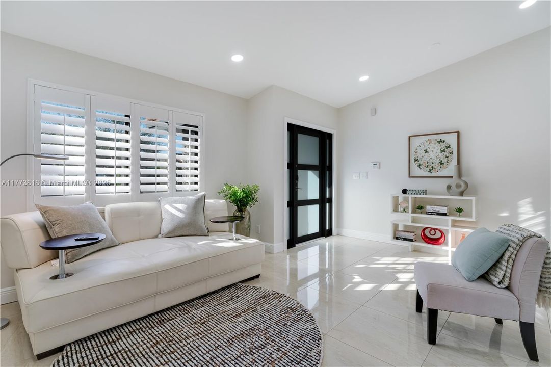 For Rent: $6,900 (4 beds, 2 baths, 2073 Square Feet)