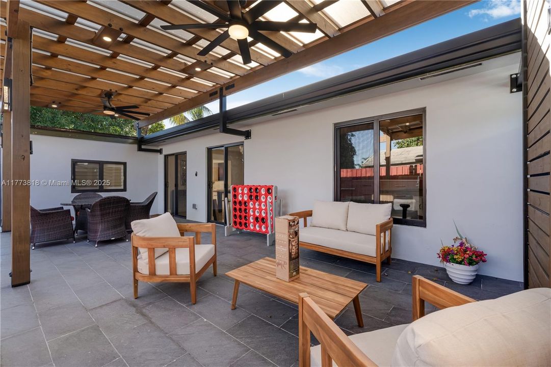 For Rent: $6,900 (4 beds, 2 baths, 2073 Square Feet)