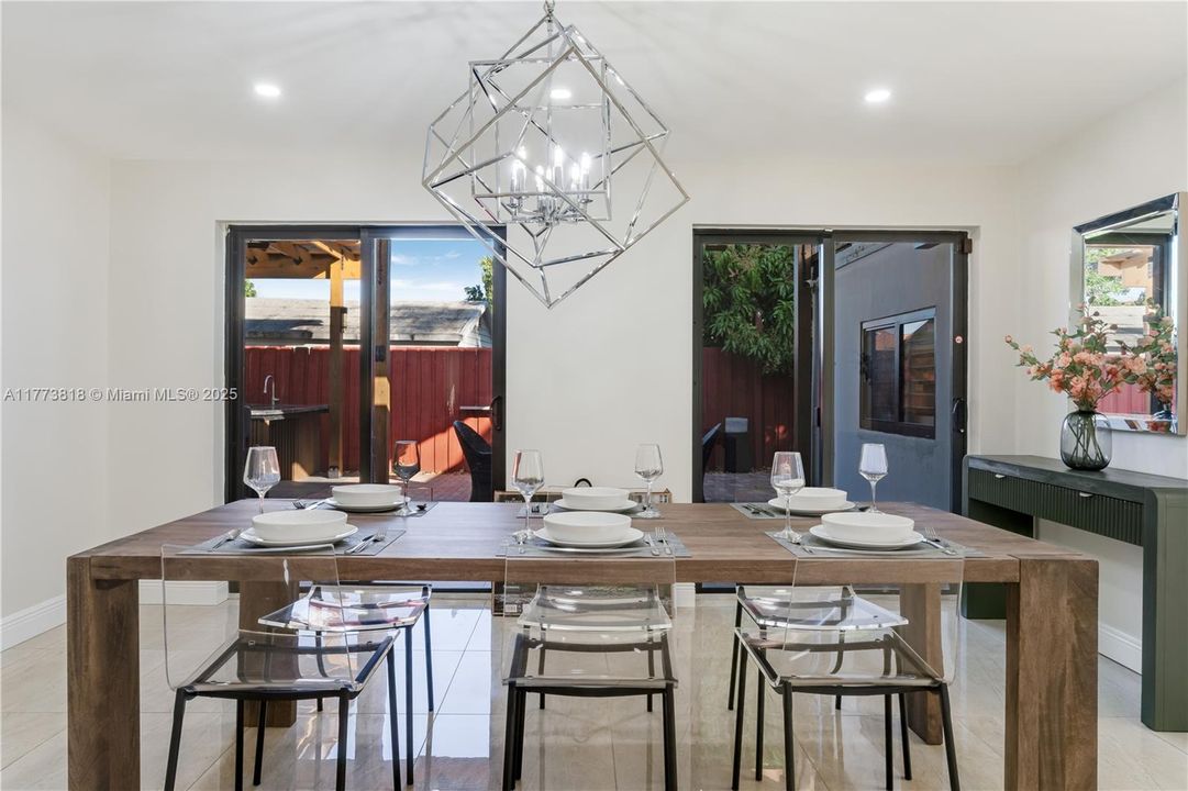 For Rent: $6,900 (4 beds, 2 baths, 2073 Square Feet)