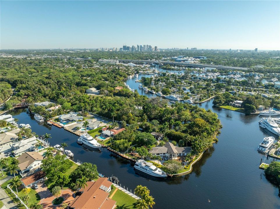 最近售出: $9,000,000 (7.20 acres)