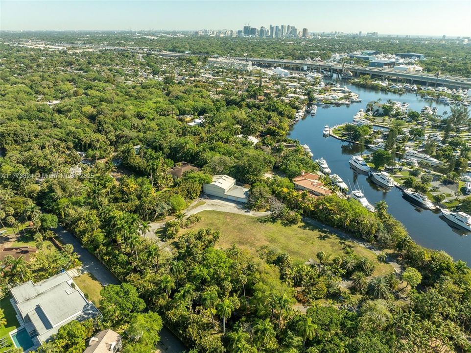 最近售出: $9,000,000 (7.20 acres)