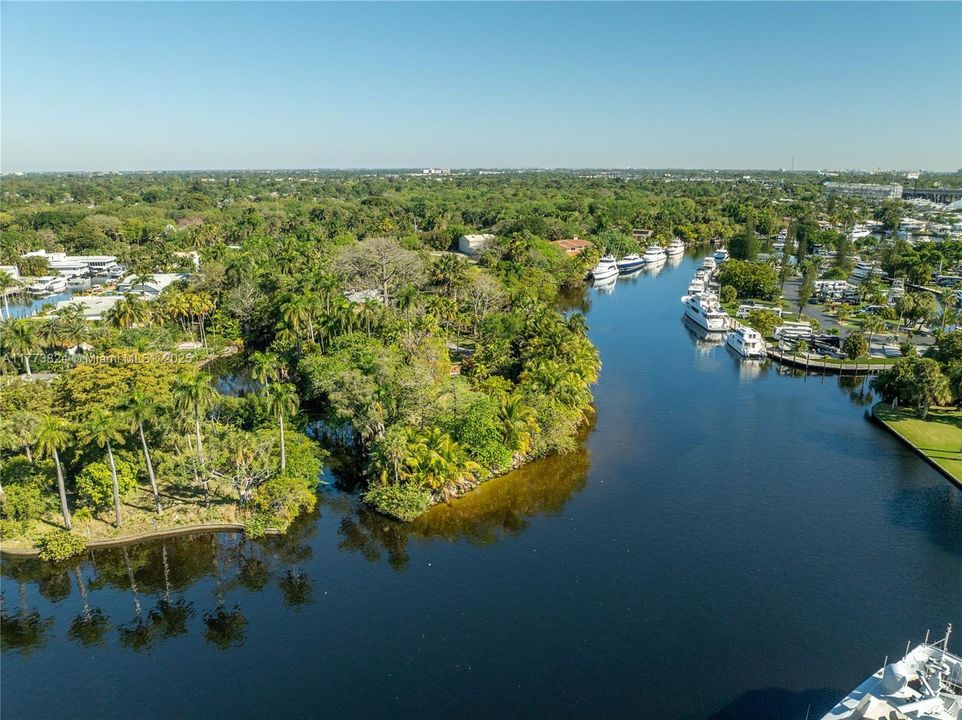 最近售出: $9,000,000 (7.20 acres)