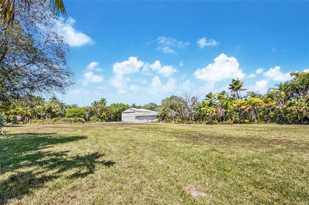 最近售出: $9,000,000 (7.20 acres)