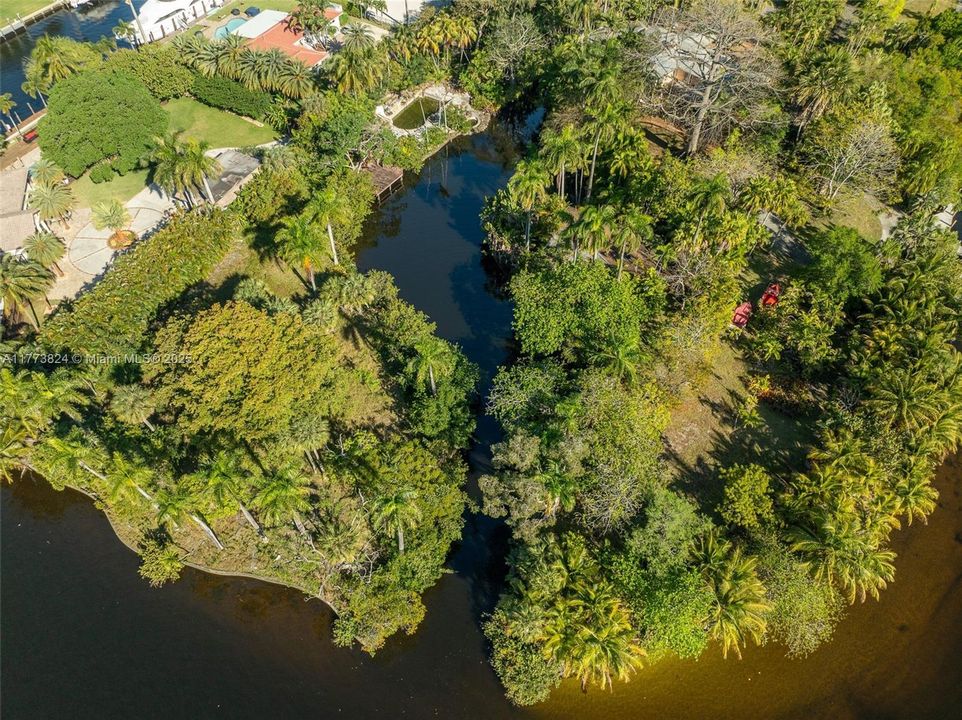 最近售出: $9,000,000 (7.20 acres)