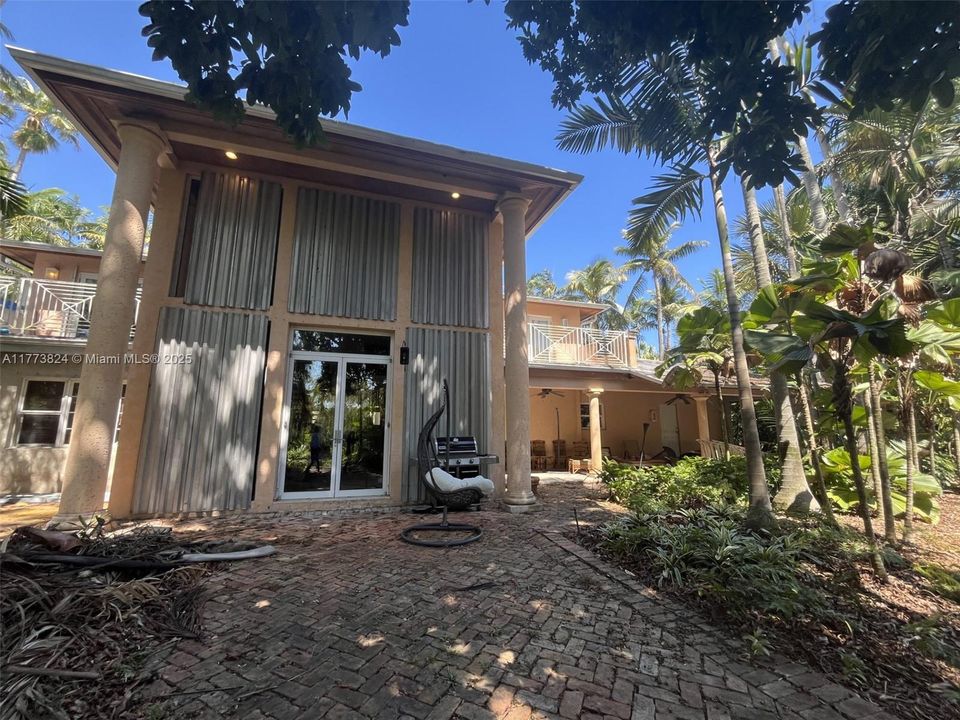 最近售出: $9,000,000 (7.20 acres)