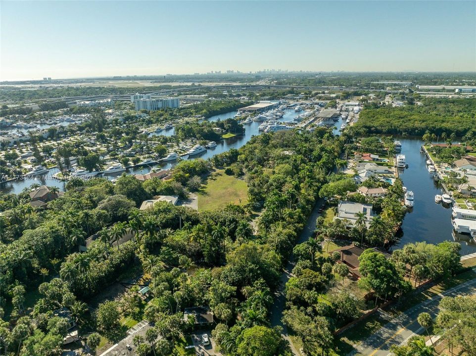 最近售出: $9,000,000 (7.20 acres)