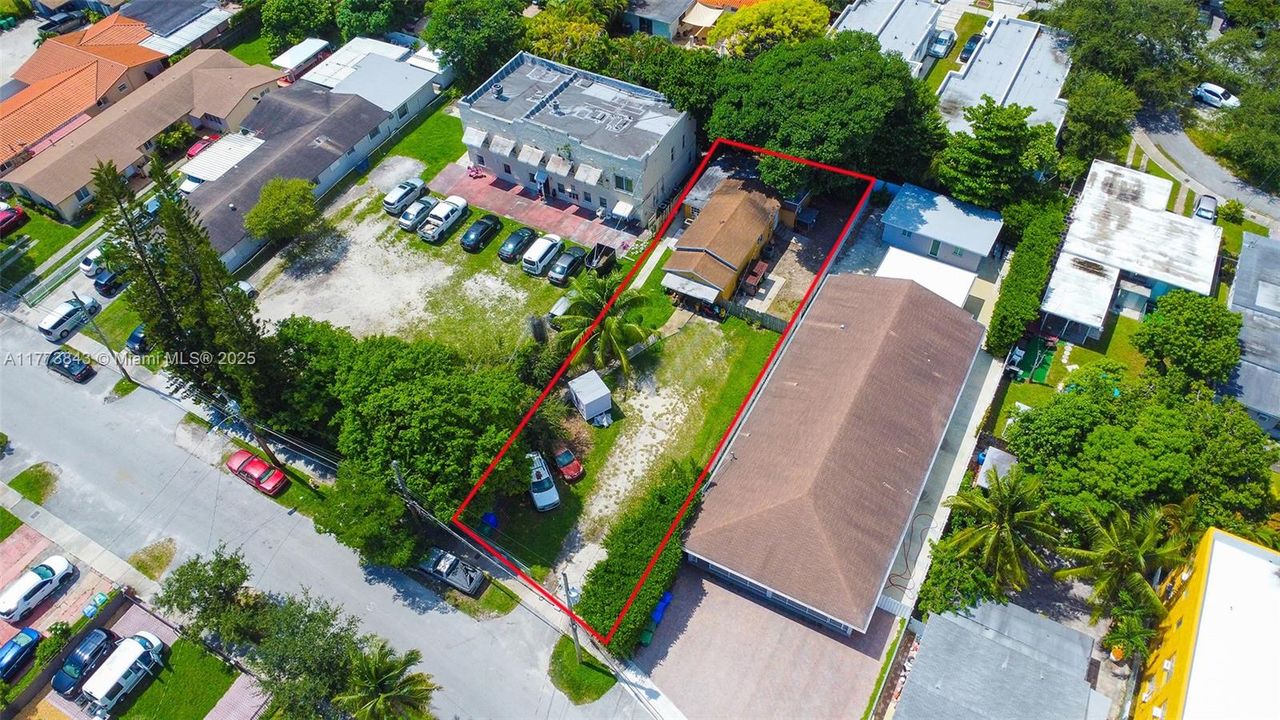 待售: $625,000 (2 贝兹, 2 浴室, 1232 平方英尺)