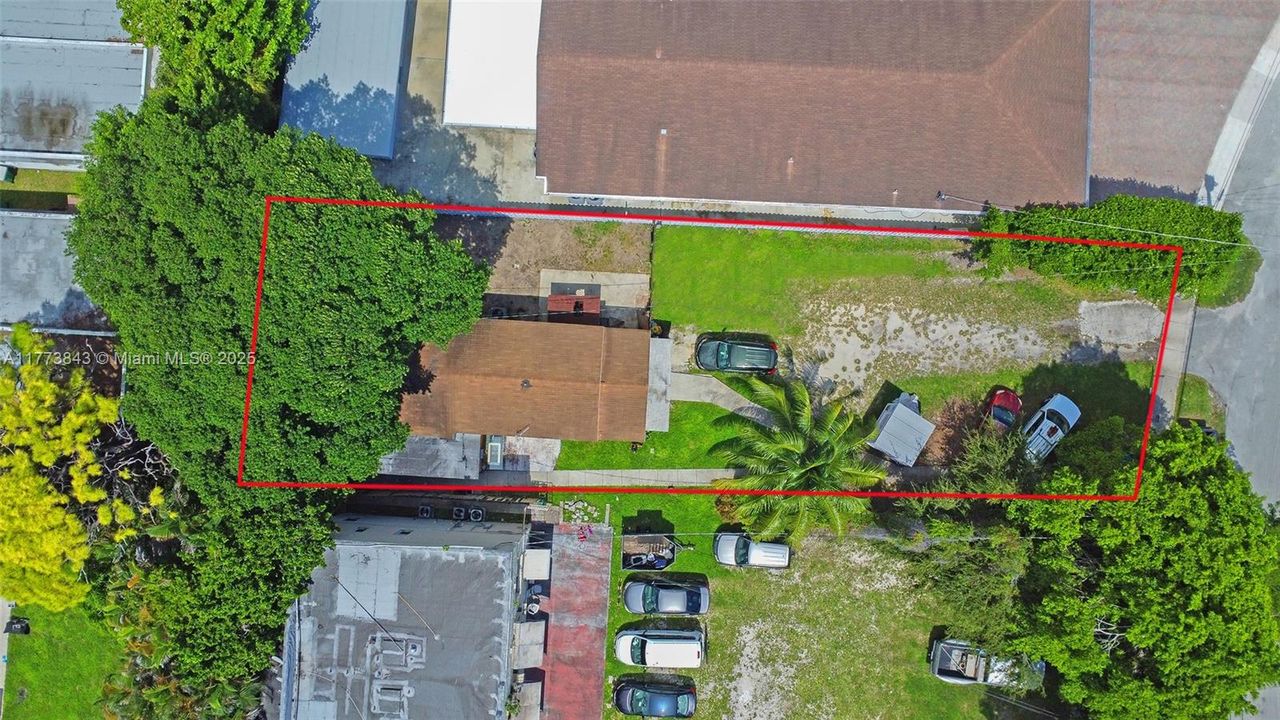 待售: $625,000 (2 贝兹, 2 浴室, 1232 平方英尺)