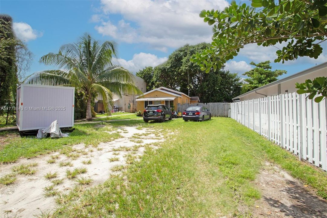 待售: $625,000 (2 贝兹, 2 浴室, 1232 平方英尺)