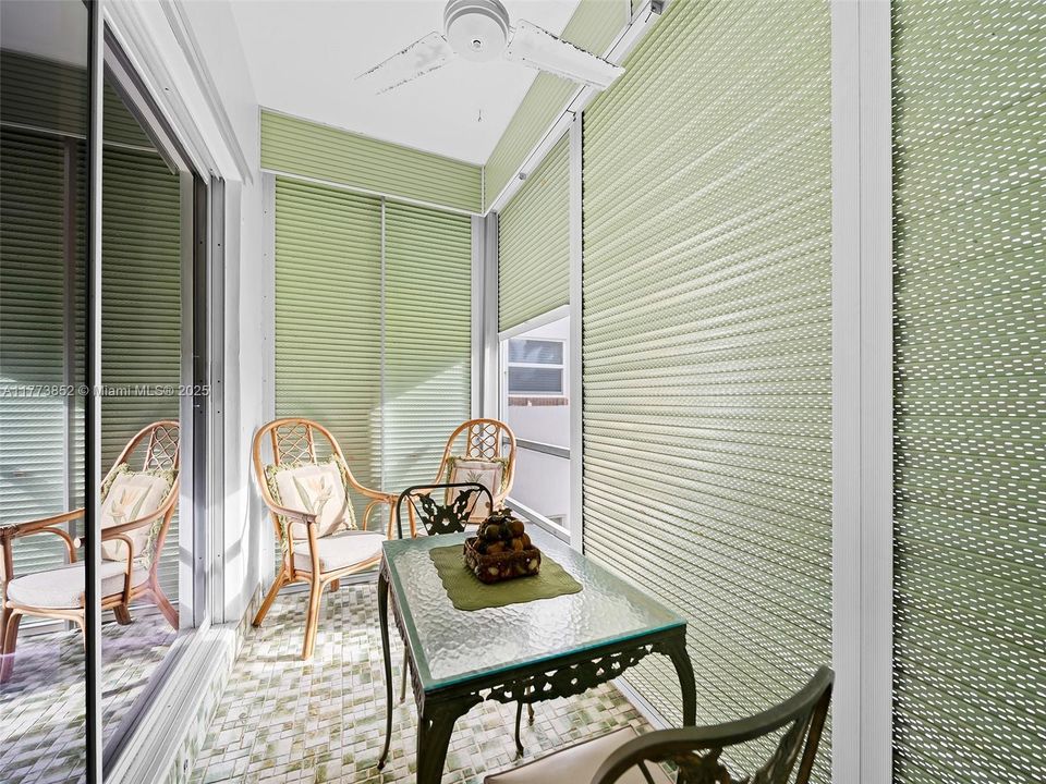 Недавно продано: $149,999 (1 спален, 1 ванн, 720 Квадратных фут)