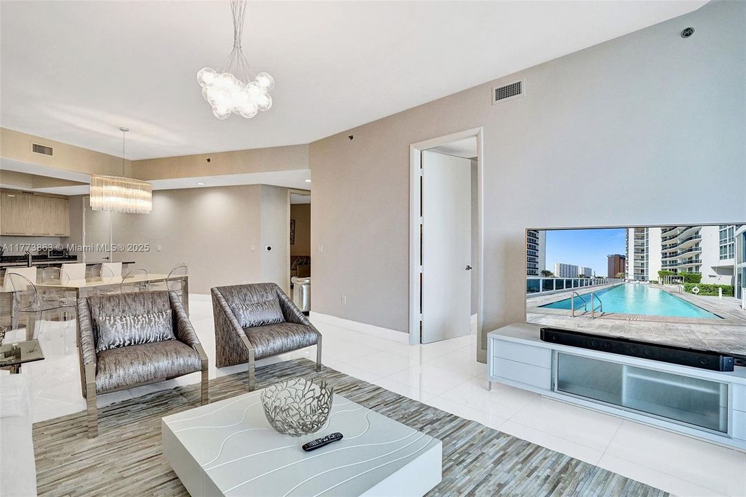 最近租的: $7,500 (3 贝兹, 3 浴室, 1962 平方英尺)