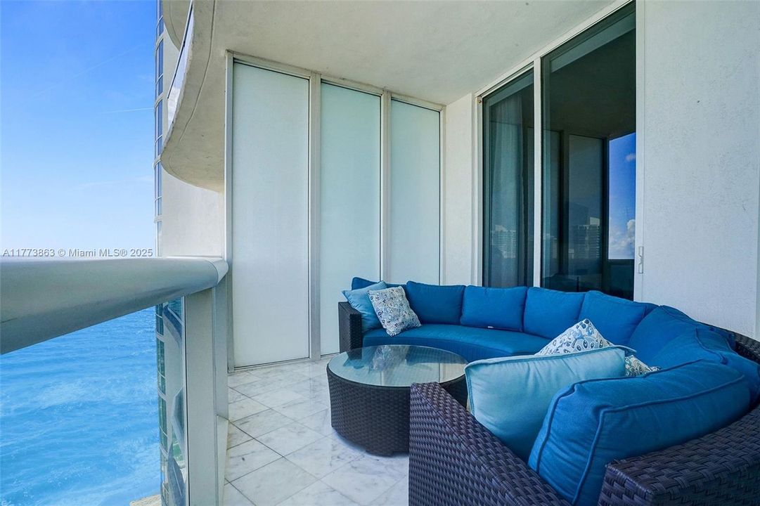 最近租的: $7,500 (3 贝兹, 3 浴室, 1962 平方英尺)